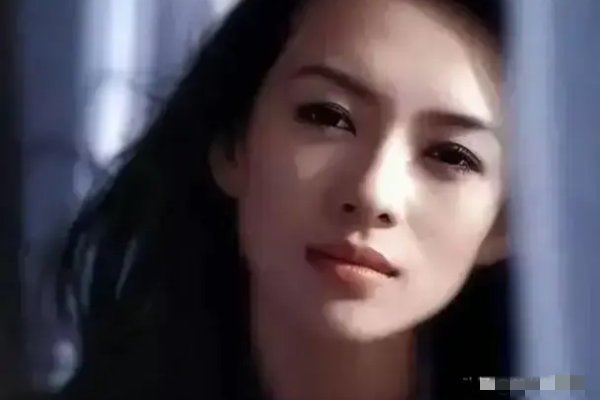 “一丝不挂”甘心为章子怡当裸替，电影播出后，她傻了眼！